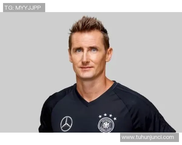 伍德盖特的传奇人生与足球生涯的辉煌成就探讨