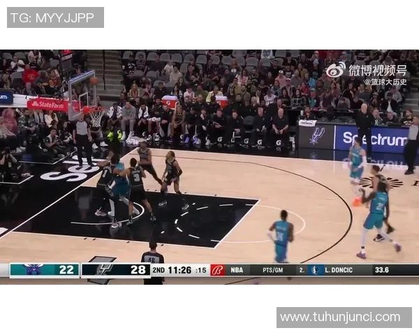 文班亚马首场比赛表现惊艳五次盖帽加隔扣字母哥引发热议